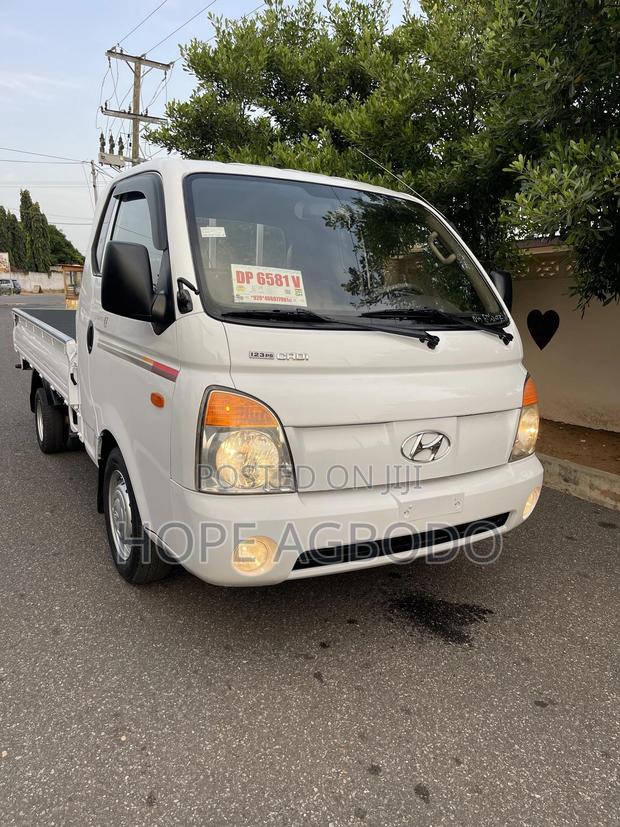 Hyundai Porter II 2010 White