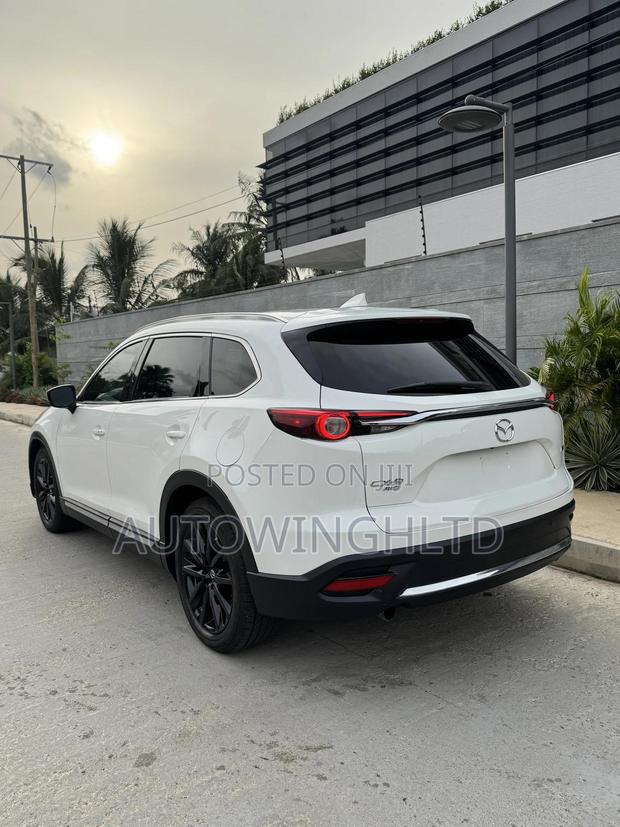 Mazda CX-9 Signature 2022 White