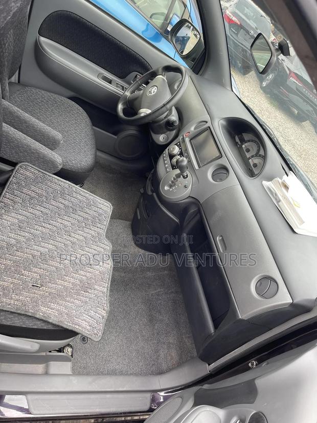 Toyota Sienta 1.5 FWD 2013