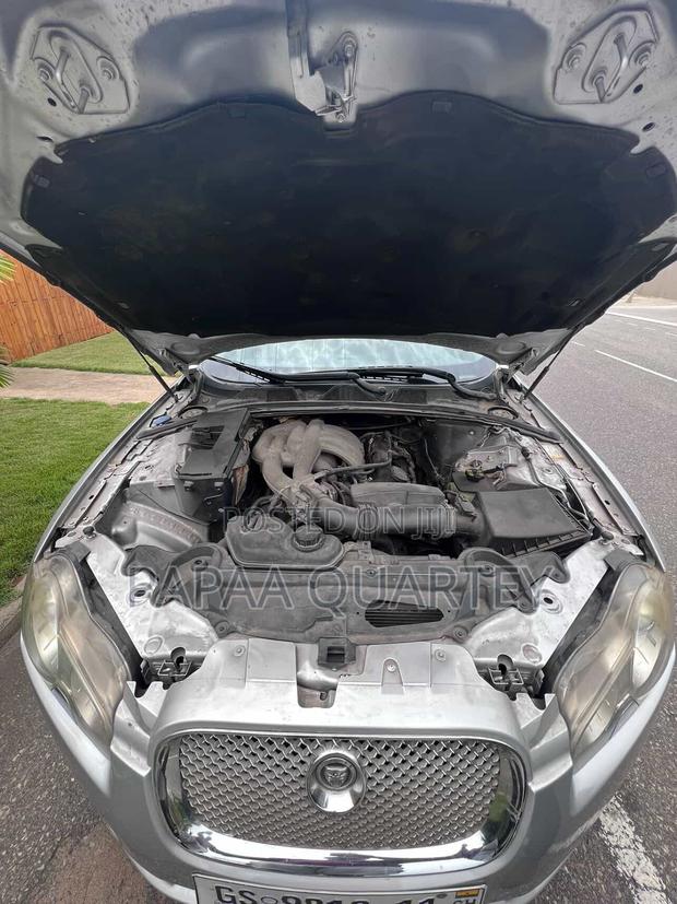 Jaguar XF 2011 Silver