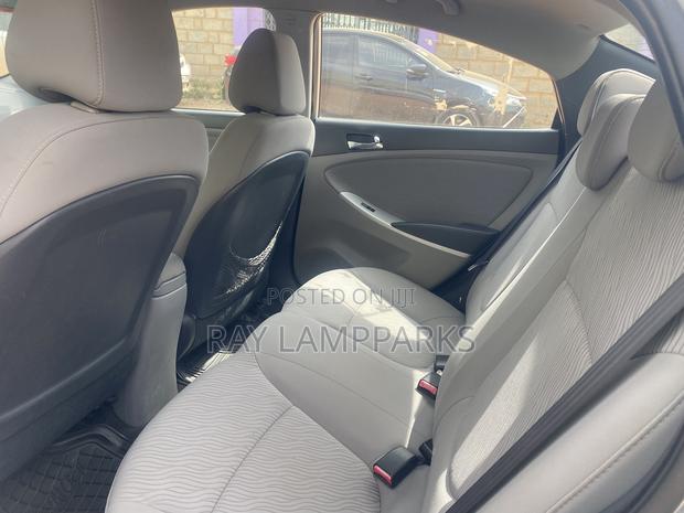 Hyundai Accent SE Automatic 2012 Silver