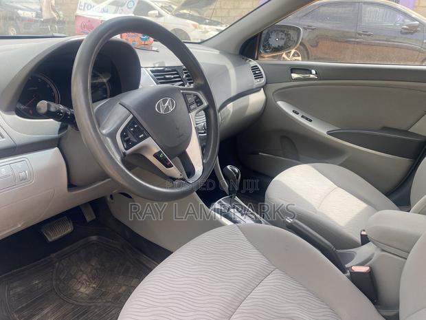 Hyundai Accent SE Automatic 2012 Silver