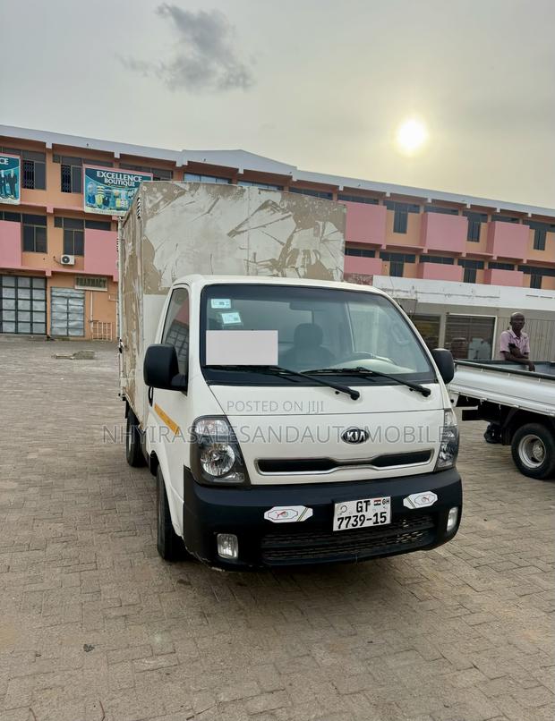Kia Bongo 2016 White