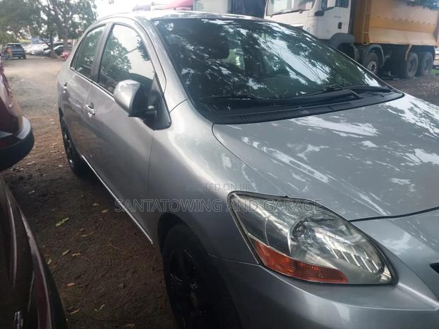 Toyota Yaris 2012 Silver