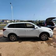 Mitsubishi Outlander 2.0 PHEV AWD 2019 White for sale