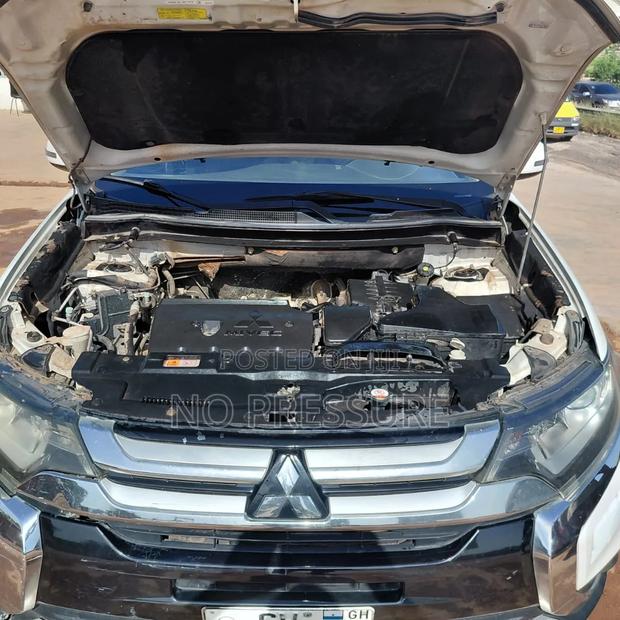 Mitsubishi Outlander 2.0 PHEV AWD 2019 White