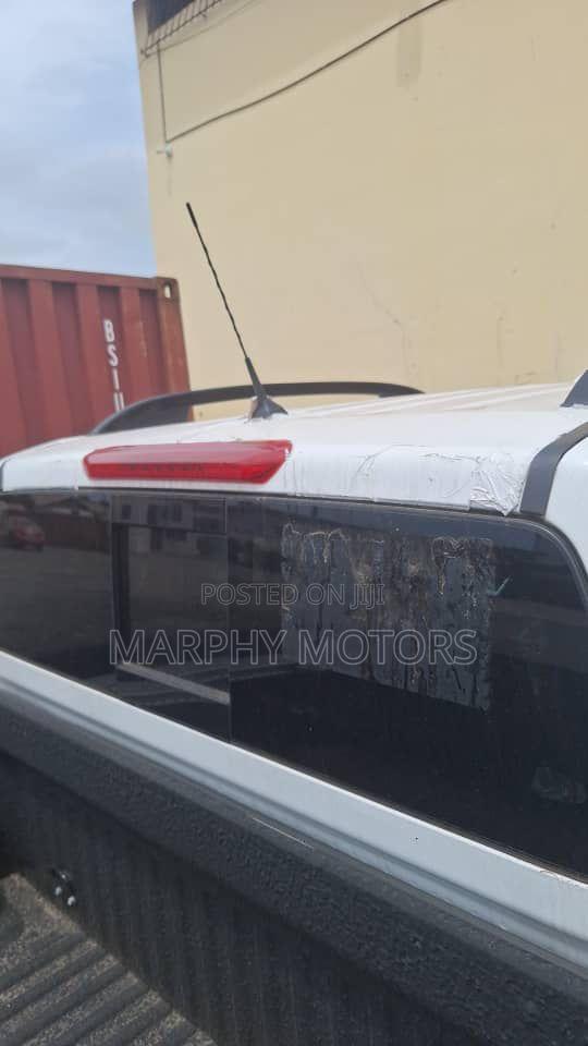 New Nissan Navara 2025 White