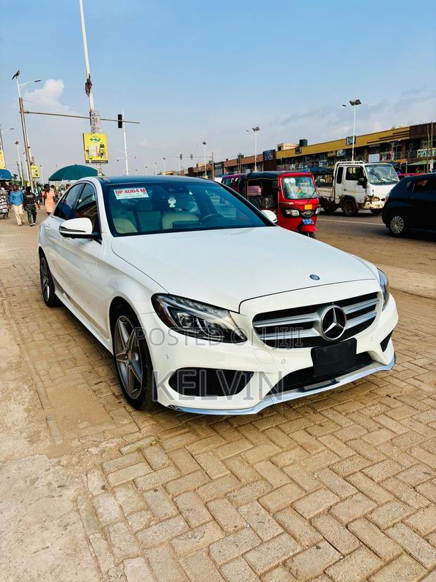 Mercedes-Benz C300 Luxury Sedan RWD (2.0L 4cyl 7A) 2017 White
