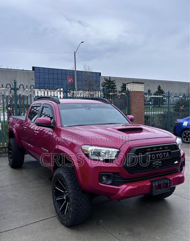 Toyota Tacoma TRD Sport 2021 Pink
