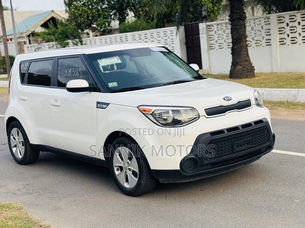 Kia Soul Base Hatchback 2016 White