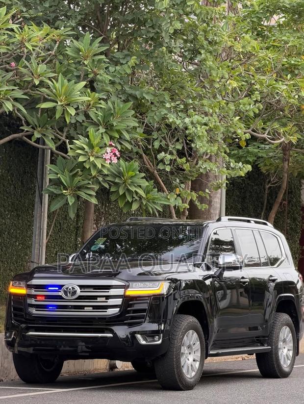 Toyota Land Cruiser 2025 Black