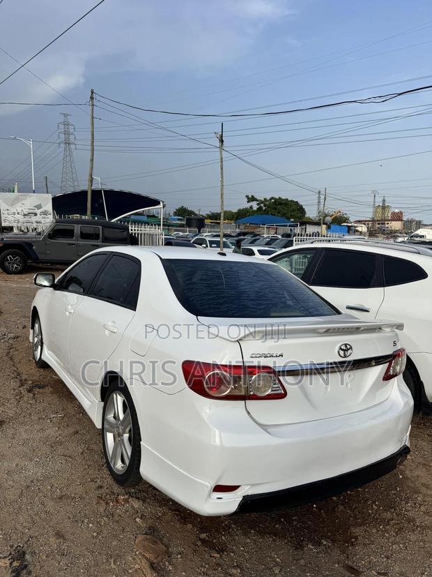 Toyota Corolla S 4dr Sedan (1.8L 4cyl 4A) 2013 White