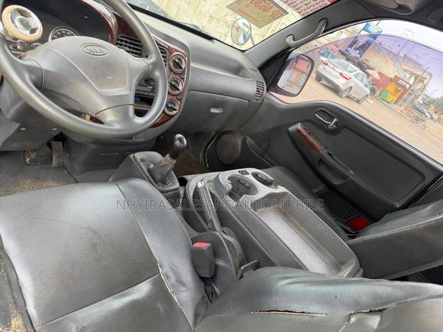 Kia Bongo 2012 White