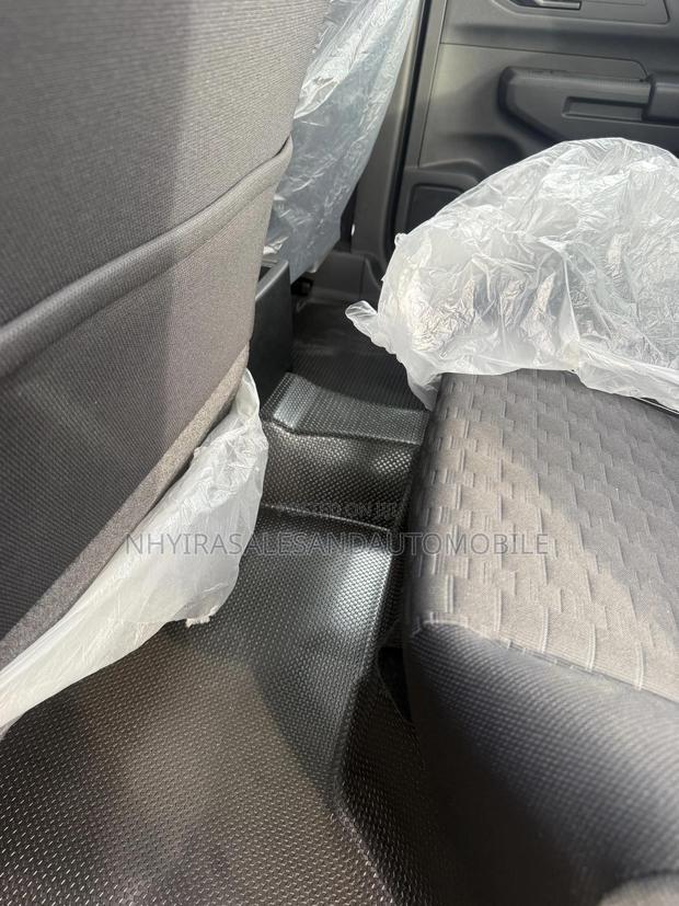 New Mitsubishi L200 2025 Silver