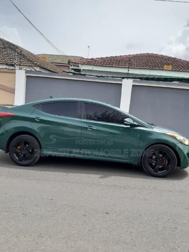 Hyundai Elantra 2012 Green