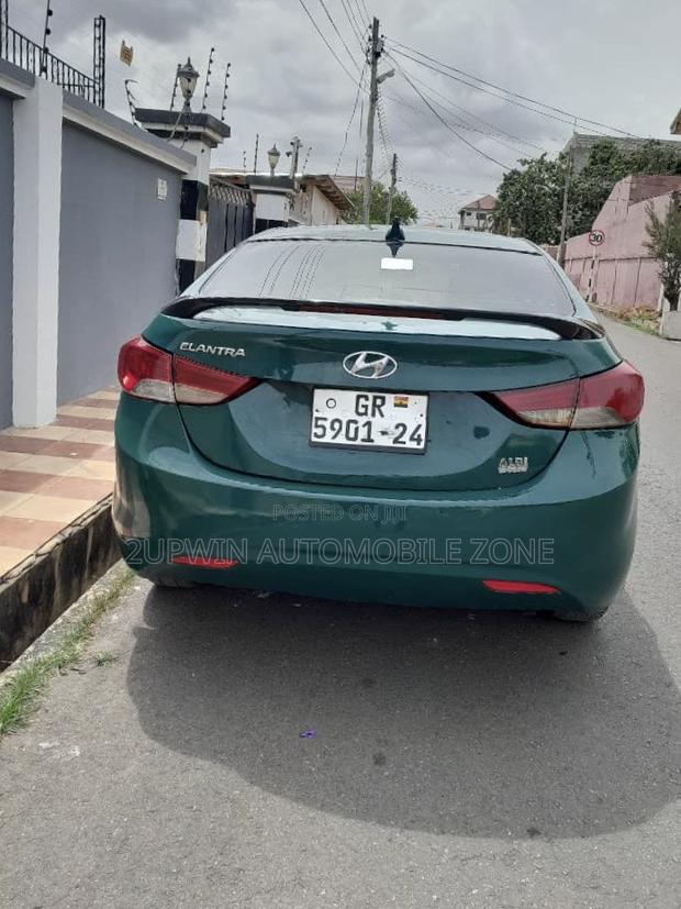 Hyundai Elantra 2012 Green