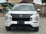 Mitsubishi Outlander 2022 White for sale