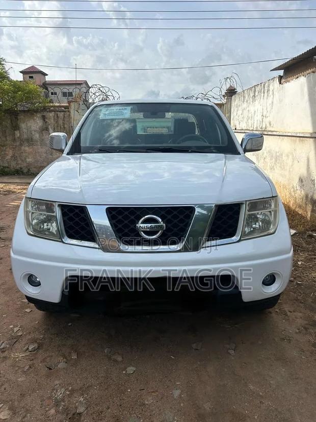 Nissan Navara 2014 White