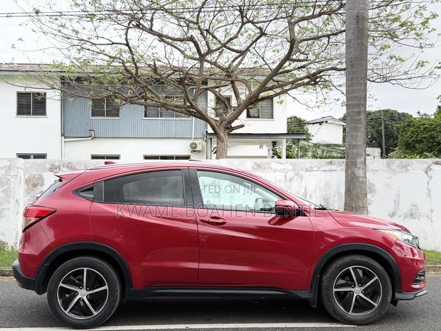 Honda HR-V 4dr SUV (1.5L 4cyl CVT) 2016 Red