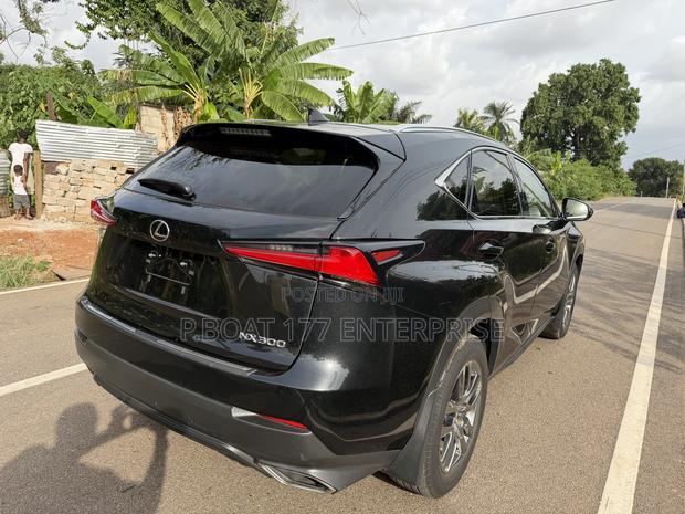 Lexus NX 2022 Black