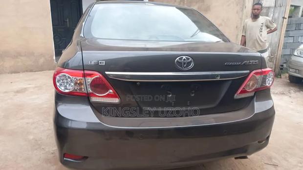 Toyota Corolla LE 4dr Sedan (1.8L 4cyl 4A) 2012 Gray