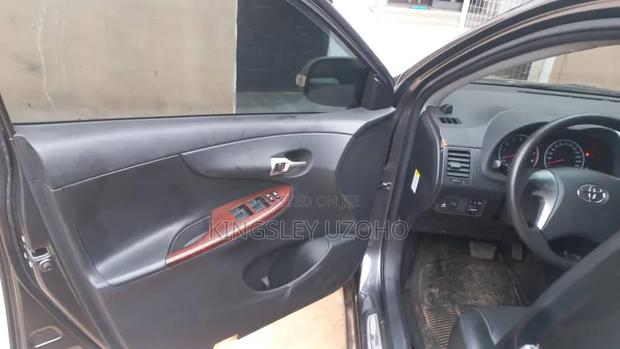 Toyota Corolla LE 4dr Sedan (1.8L 4cyl 4A) 2012 Gray