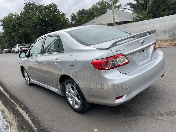 Toyota Corolla 2013 Silver