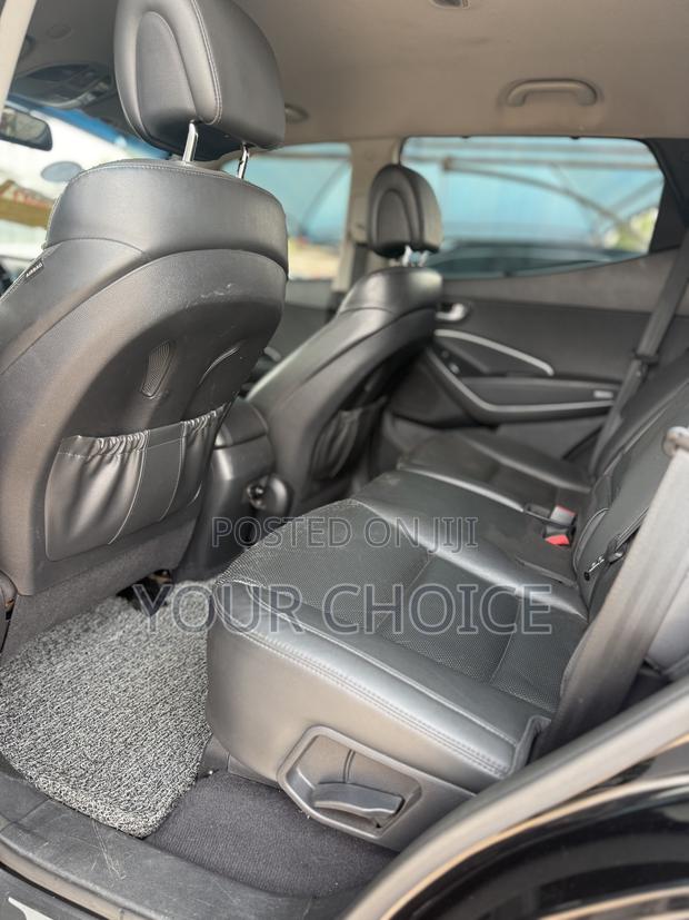 Hyundai Santa Fe 2016 Black