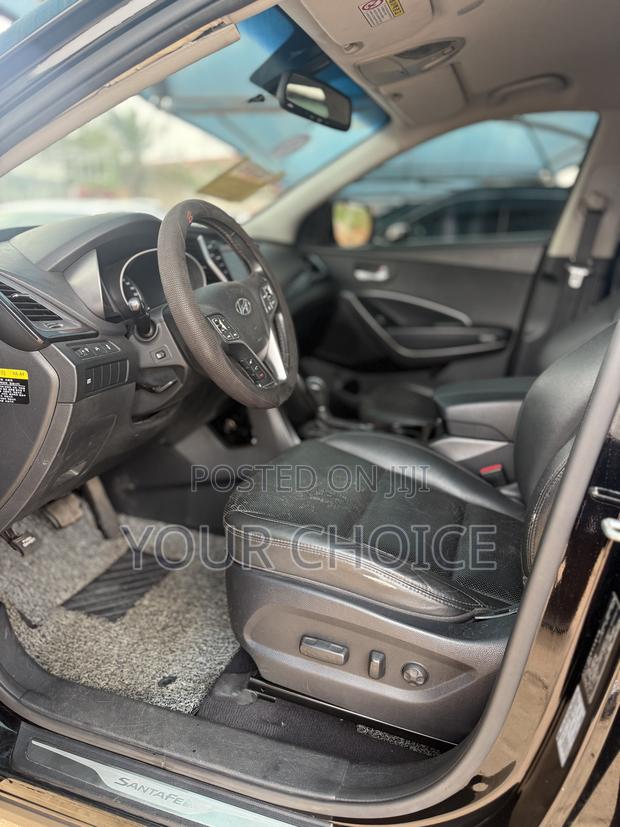 Hyundai Santa Fe 2016 Black