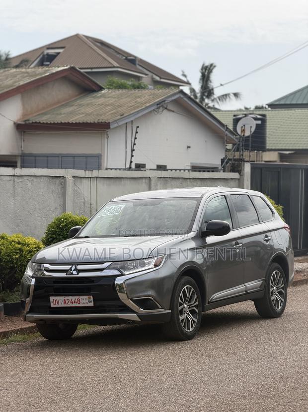 Mitsubishi Outlander SEL AWC 2018 Gray