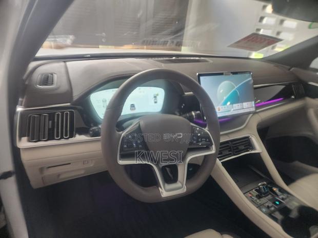 New BYD Song Plus DM-i 2025 White
