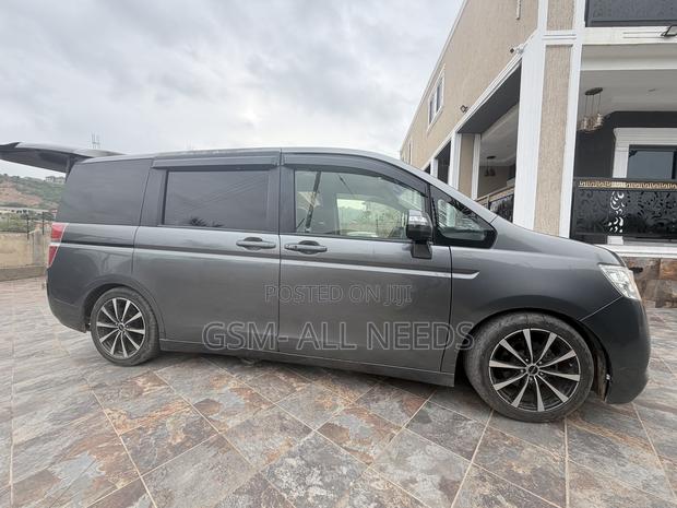 Honda Stepwgn 2012 Gray