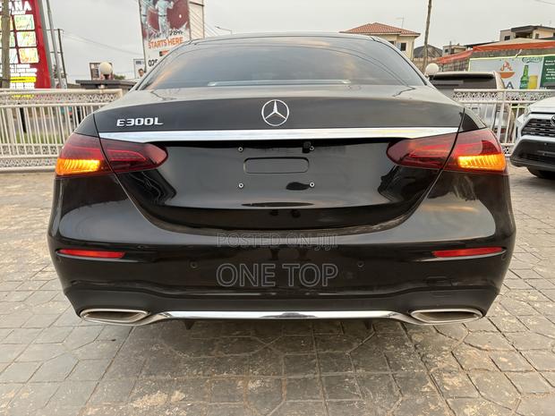 Mercedes-Benz E300 2023 Black
