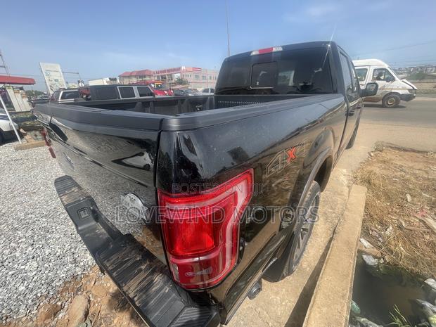 Ford F-150 2016 Black