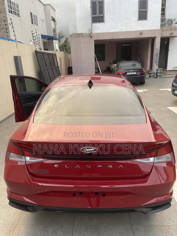 Hyundai Elantra SEL 2021