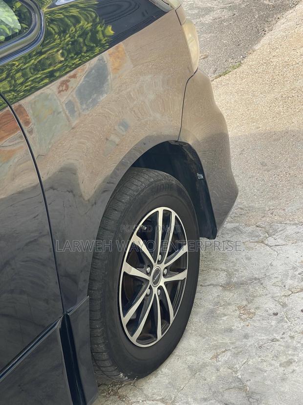 Toyota Voxy 2011 Black