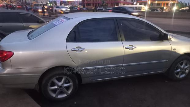 Toyota Corolla 2005