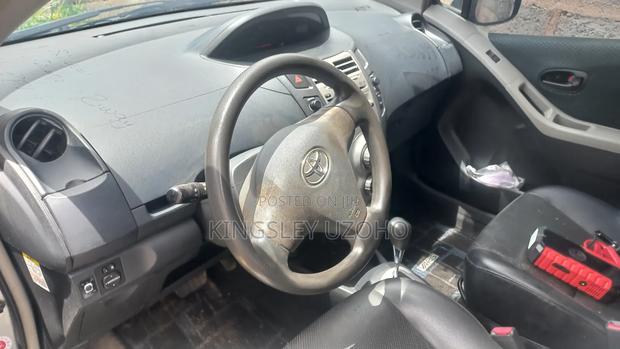 Toyota Yaris 2008 Gray