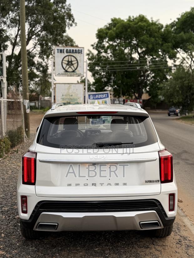 Kia Sportage EX 2021 White
