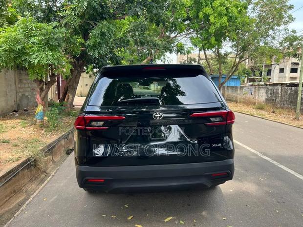 Toyota Grand Highlander Hybrid 2024 Black