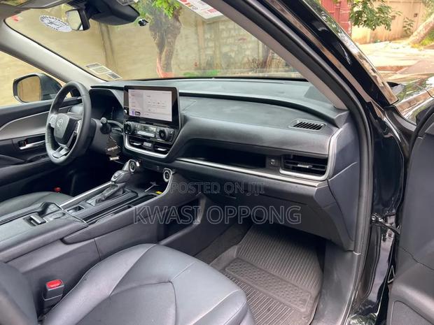 Toyota Grand Highlander Hybrid 2024 Black