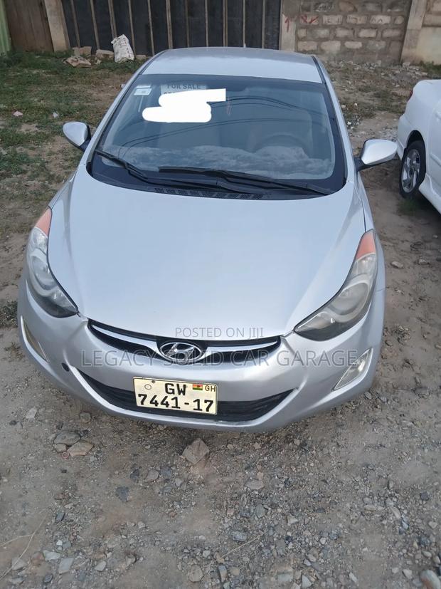 Hyundai Elantra 2012 Silver