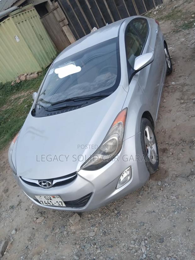 Hyundai Elantra 2012 Silver