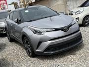 Toyota C-HR XLE FWD Sport Utility (2.0L 4cyl 2AM) 2018 Gray for sale