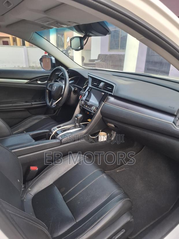 Honda Civic 2017 White