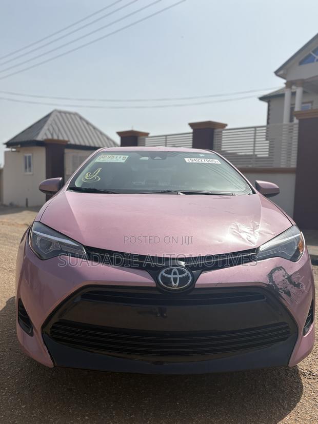 Toyota Corolla 2018 Pink