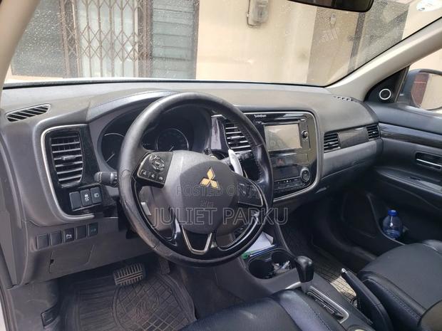 Mitsubishi Outlander 2016 Silver