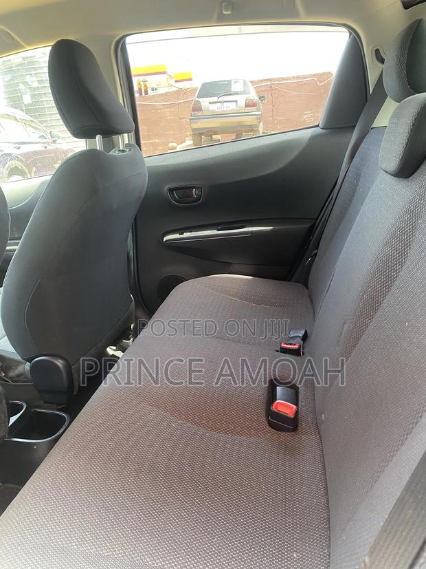 Toyota Vitz 1.3 FWD 5dr 2013 Silver