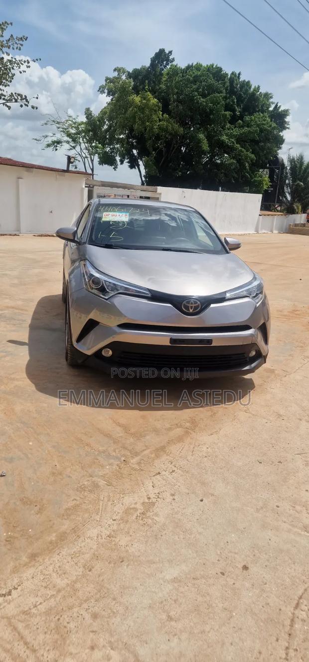 Toyota C-HR LE FWD 2019 Gray