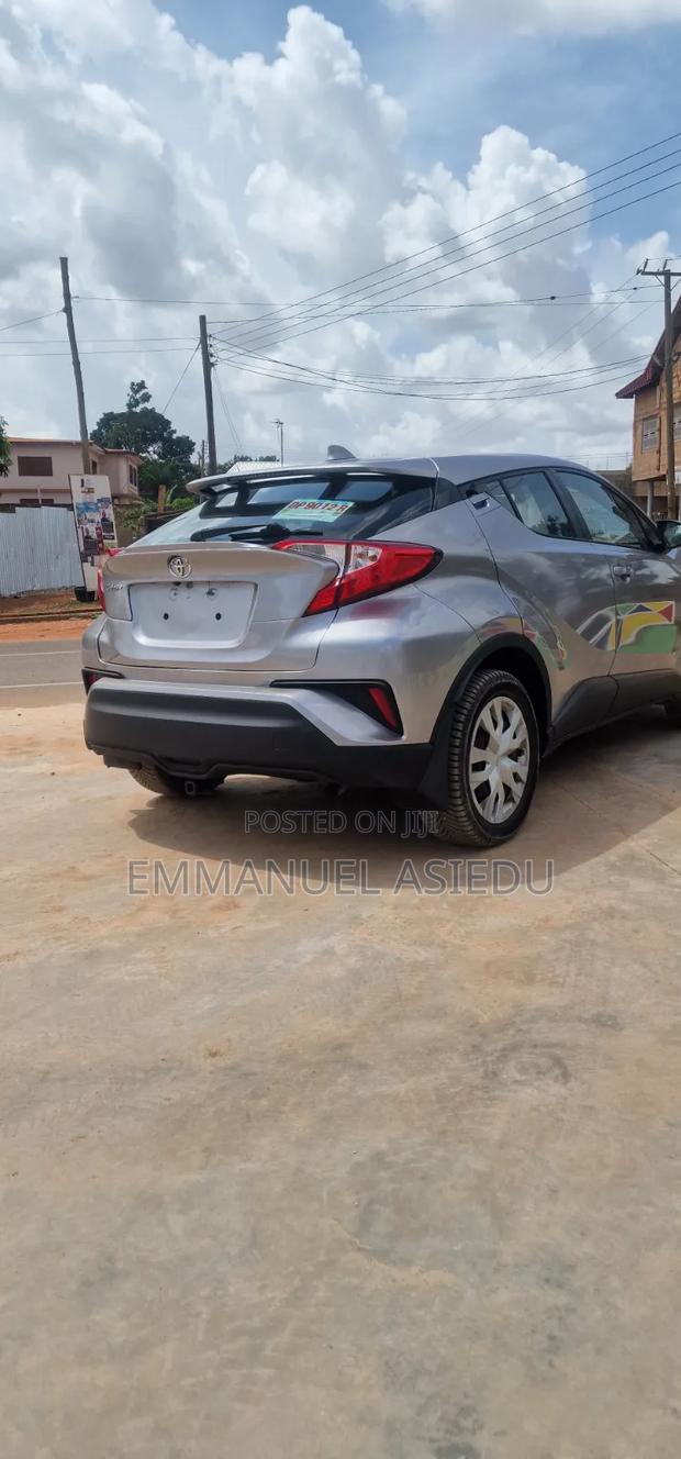 Toyota C-HR LE FWD 2019 Gray